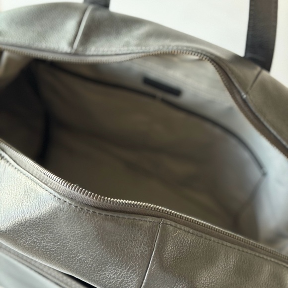 Away Black Leather The Everywhere Bag - Picture 5 of 7